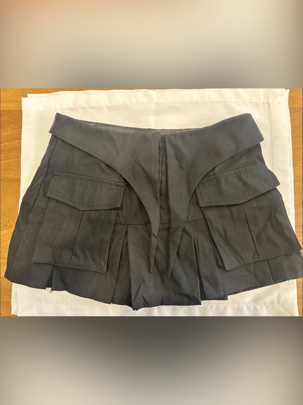 Black pleated skort